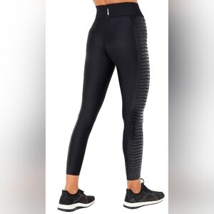 NWOT Ultracor Aero Boa Snake Print Biker Shorts in black Sz S